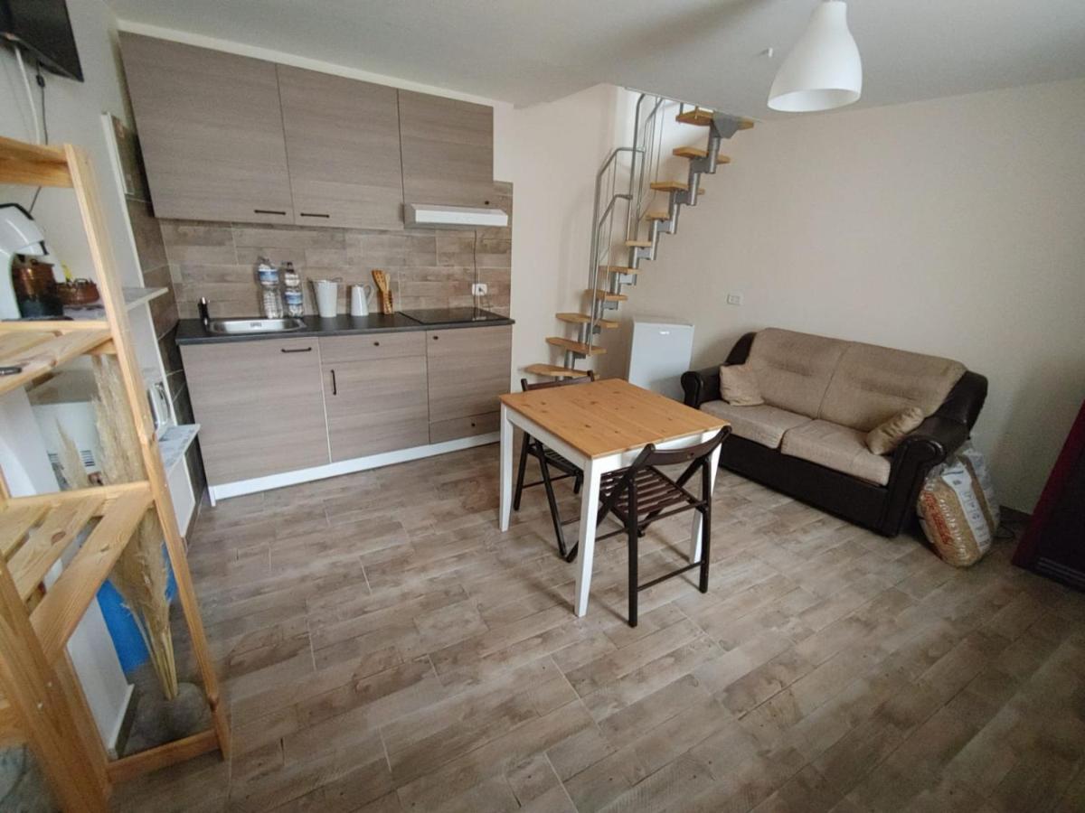 Borgo Sciugolo Bed and Breakfast Baselice Exteriör bild
