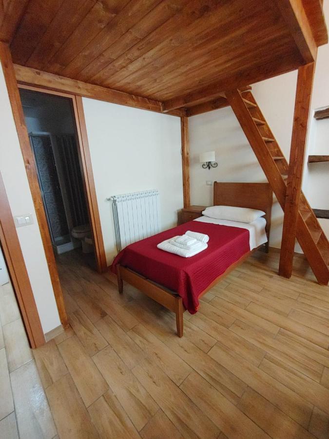 Borgo Sciugolo Bed and Breakfast Baselice Exteriör bild