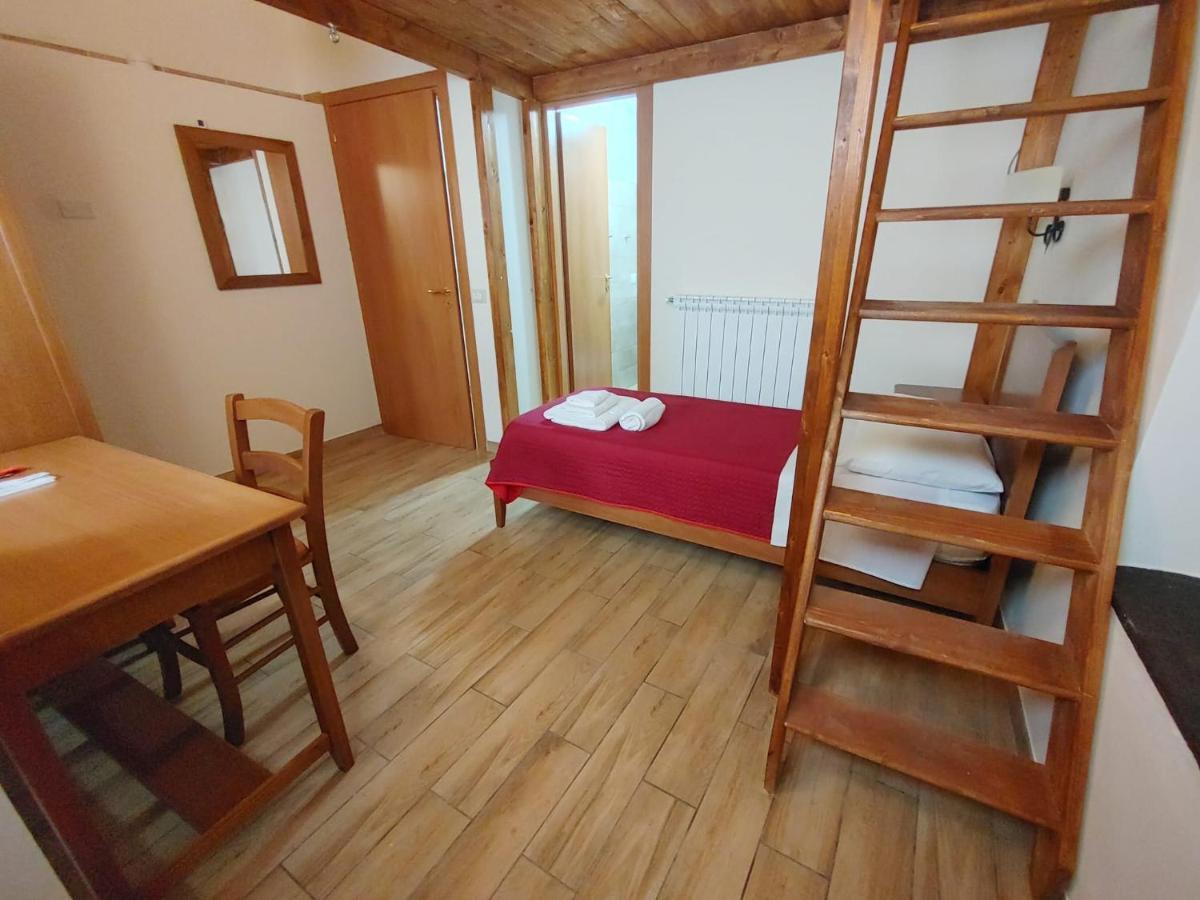 Borgo Sciugolo Bed and Breakfast Baselice Exteriör bild